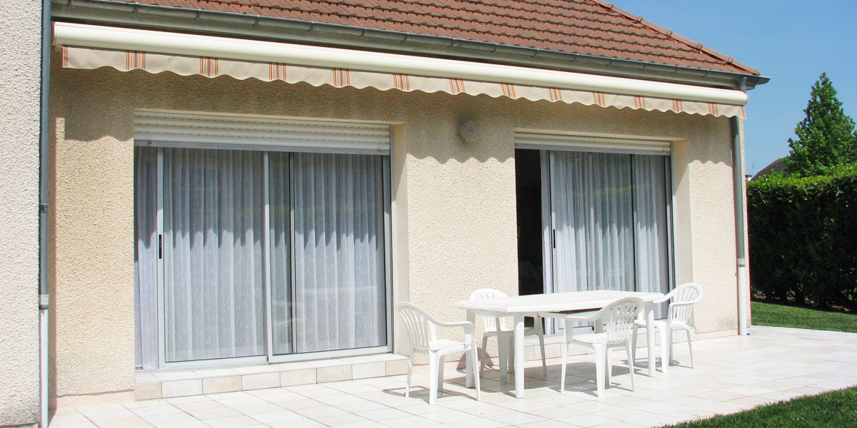 Barnoncel Stores, Fermetures et Menuiseries | Store Coffre Fermé, Stores extérieurs, vente et pose de stores bannes, stores pour terrasse, installation de stores pour terrasse, store abri terrasse | Pau (64)